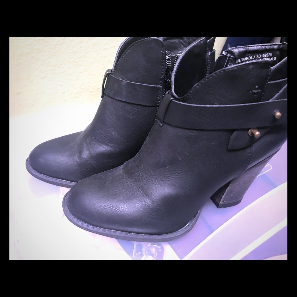 Xoxo booties